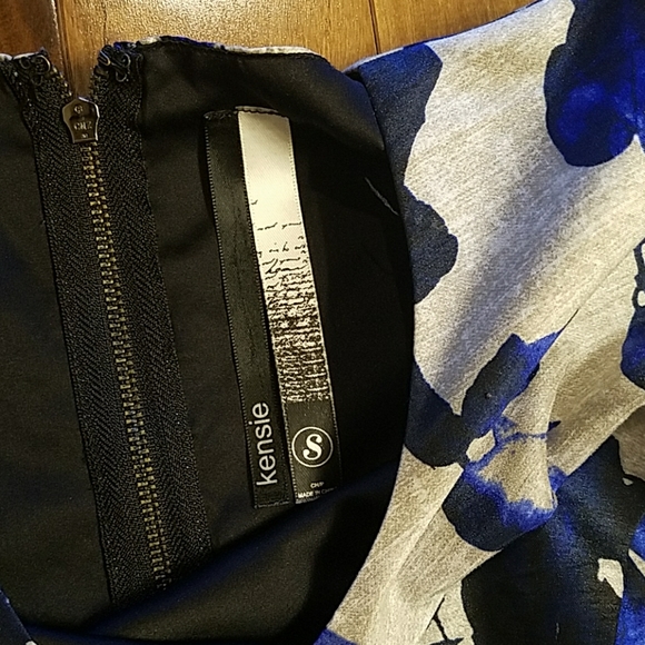 🌟🆕Kensie Blue Floral Peplum Top - Picture 2 of 6